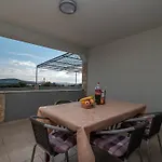 Lägenhet Grga Trogir
