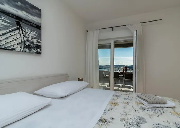 Grga 公寓 特罗吉尔