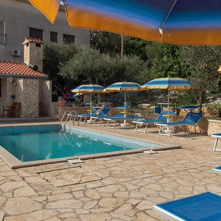 Grga Апартаменты *