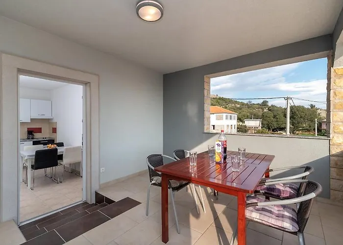 아파트 Grga 트로기르